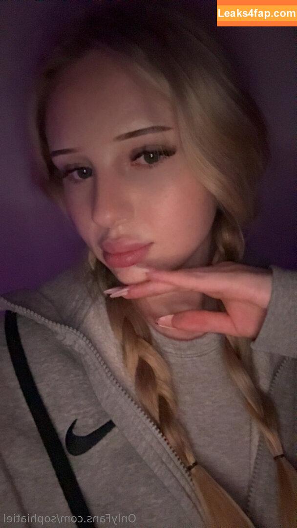 sophiatiel / sophia.thiel leaked photo photo #0036
