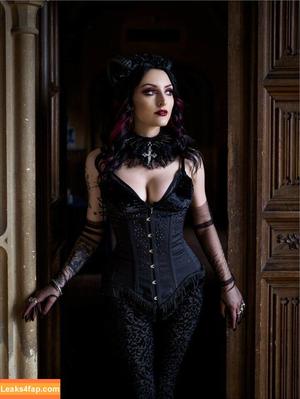 Sophie Aurelia Young photo #0010