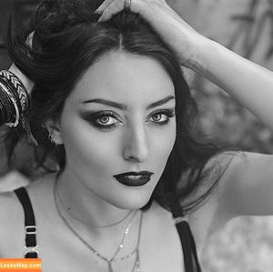 Sophie Aurelia Young photo #0015