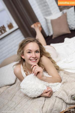 Sophie Blond photo #0013
