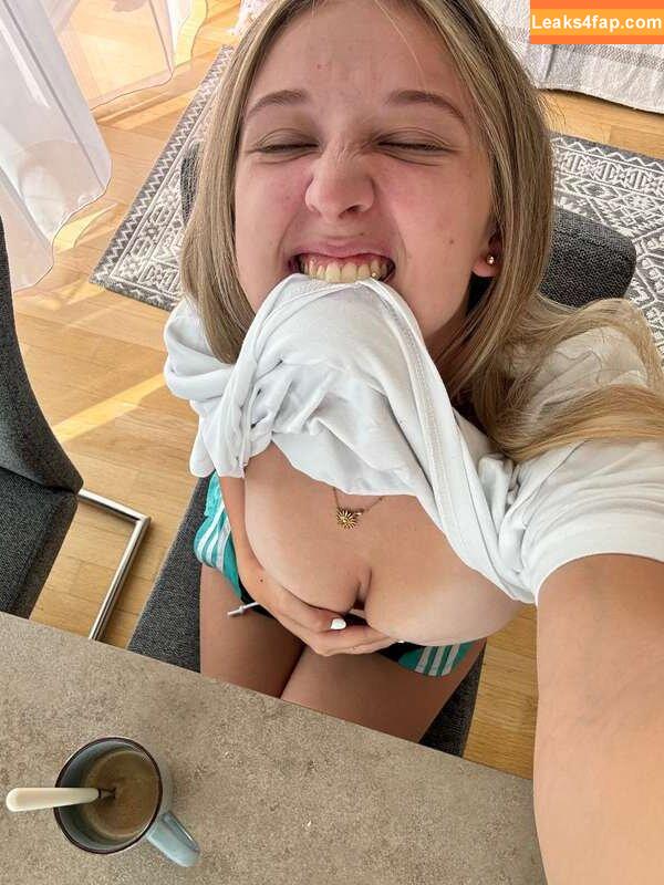 sophie.blondie / sophieraiin leaked photo photo #0004