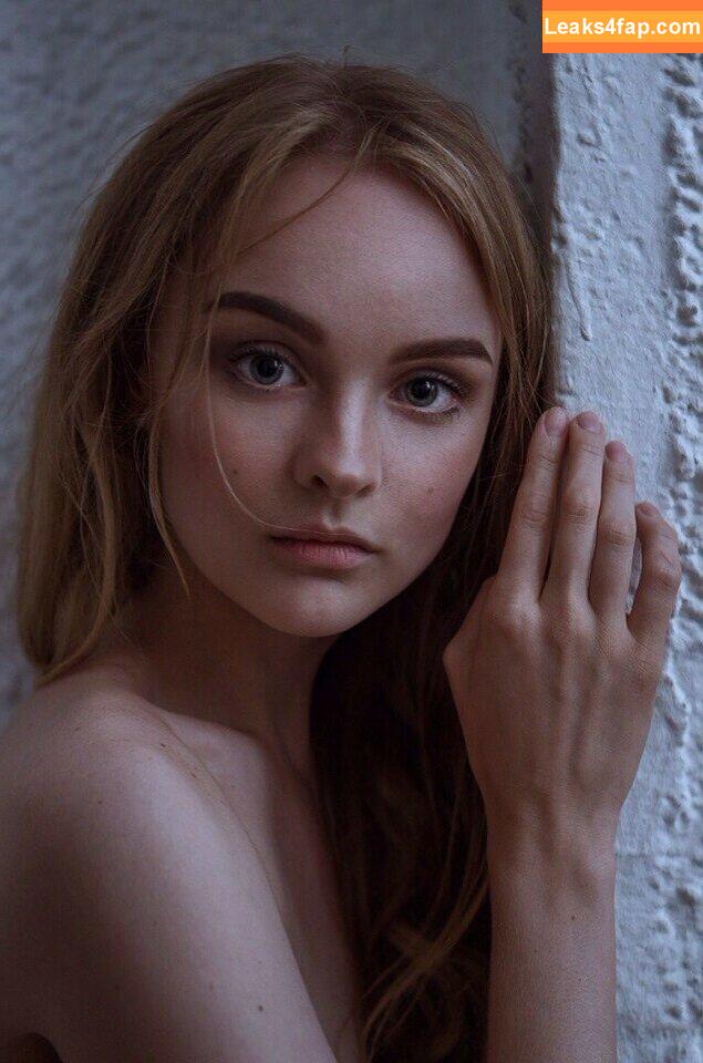 Sophie Katssby / KATSSBY слитое фото фото #0007