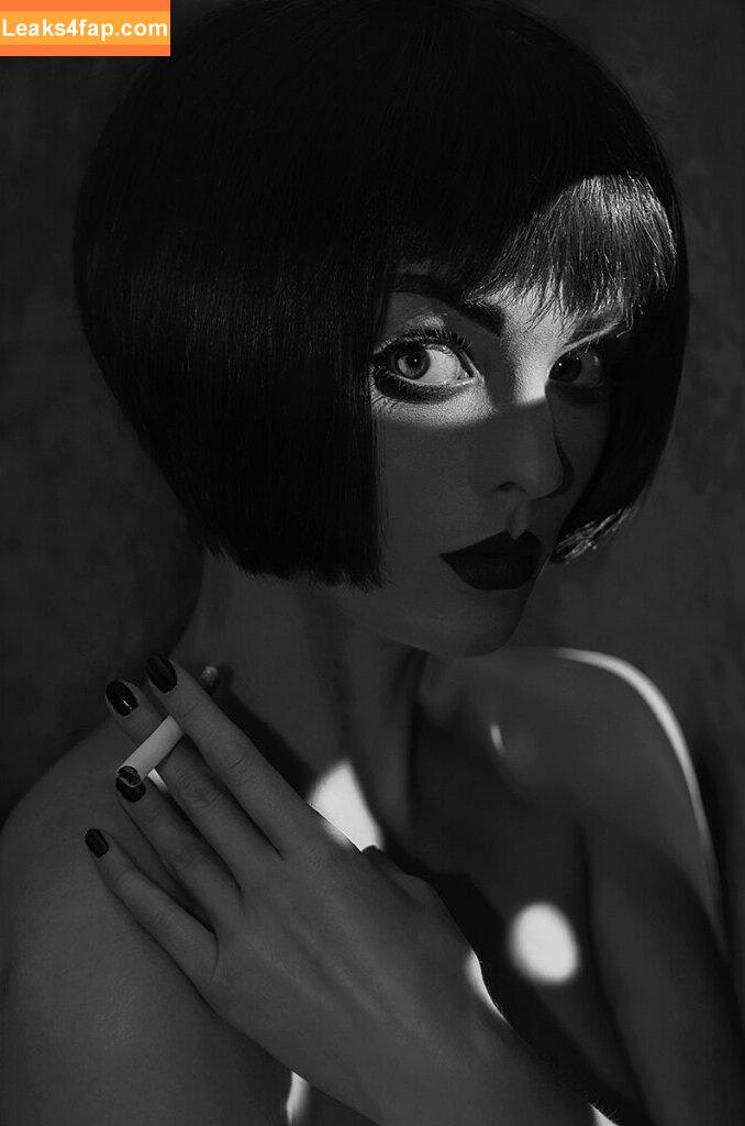 Sophie Katssby / KATSSBY слитое фото фото #0020