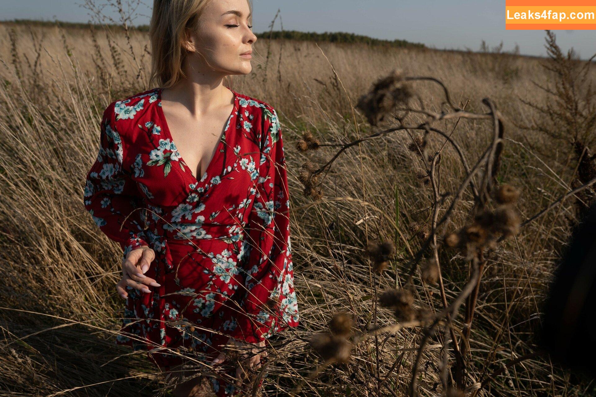 Sophie Katssby / KATSSBY слитое фото фото #0452