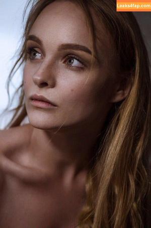 Sophie Katssby photo #0008