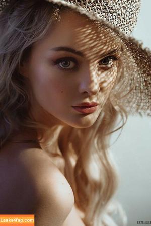 Sophie Katssby photo #0184