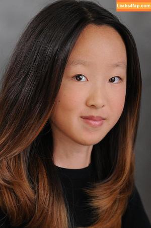 Sophie Kim photo #0001