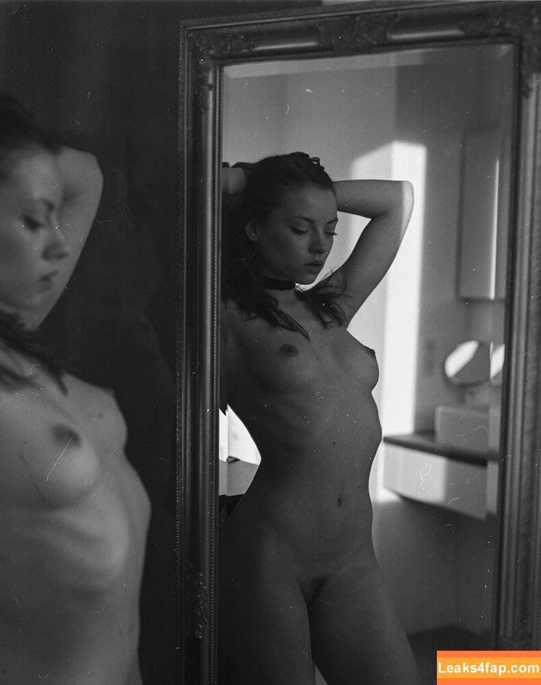 Sophie La Sage / sophie_la_sage / sophielasage_official leaked photo photo #0064