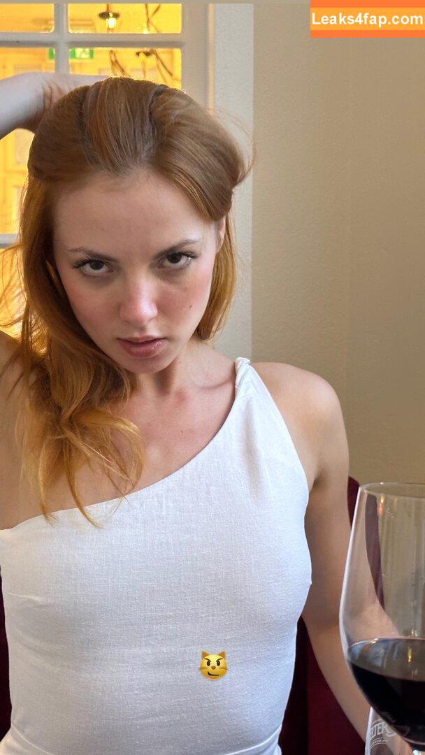 Sophie La Sage / sophie_la_sage / sophielasage_official leaked photo photo #0677