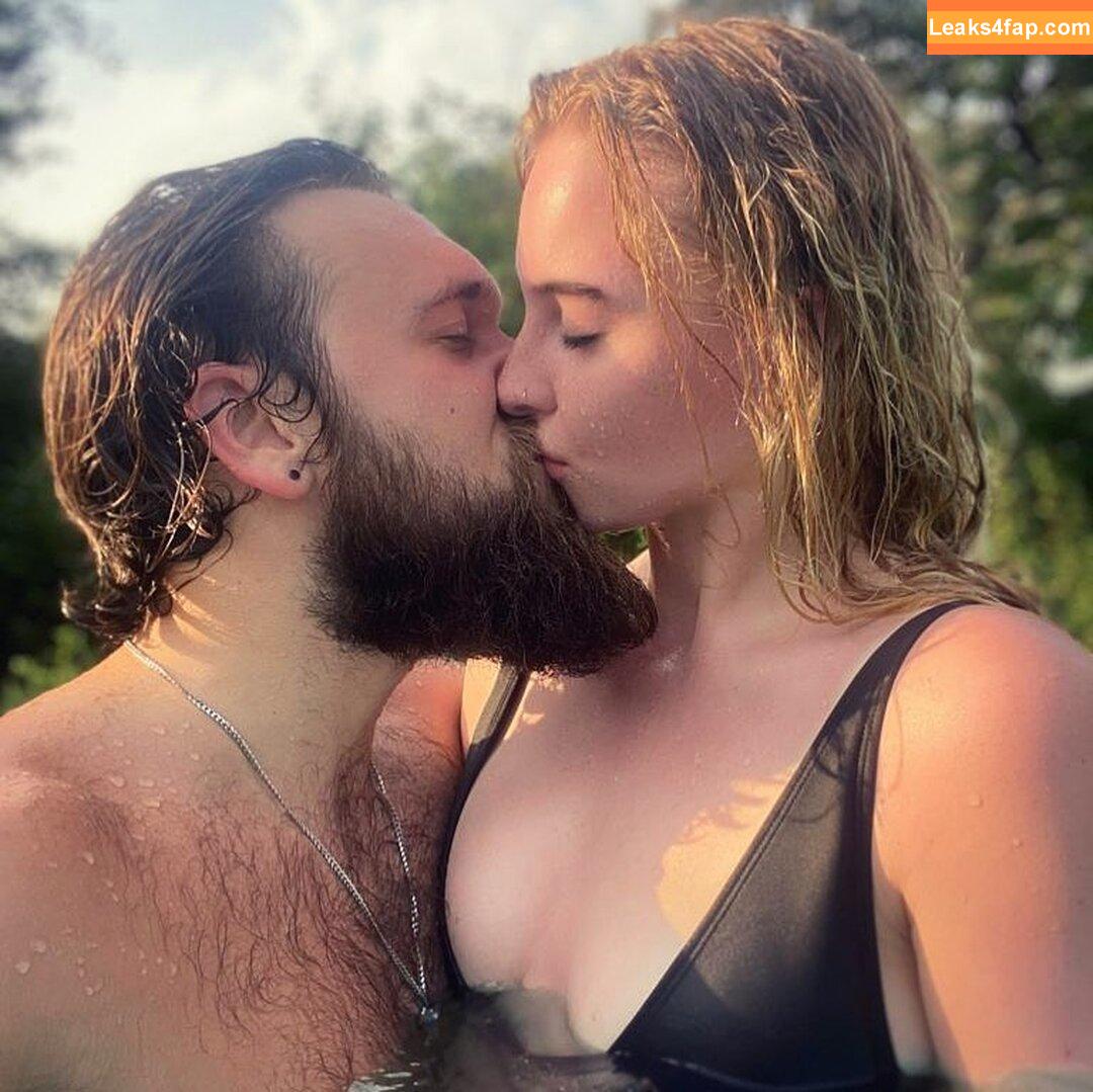 Sophie Lloyd / SophieGuitar / sophieguitar_ leaked photo photo #0007