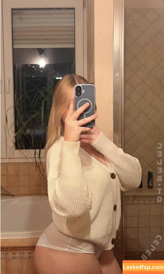 sophie.mzt / sooliy / sooliyyy leaked photo photo #0028