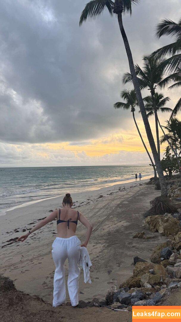 Sophie Nelisse / sophie__nelisse leaked photo photo #0110