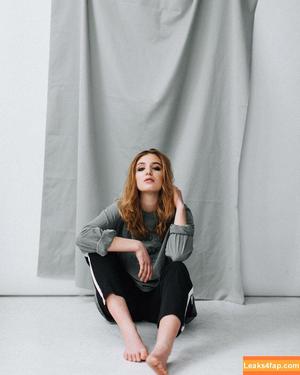 Sophie Nelisse фото #0010