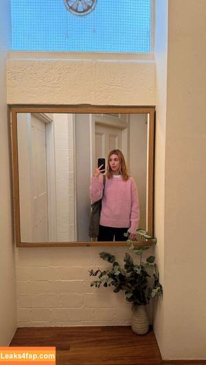 Sophie Nelisse фото #0103