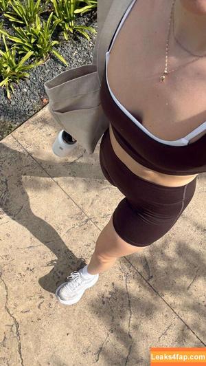 Sophie Nelisse фото #0107