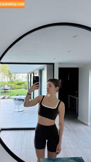 Sophie Nelisse фото #0113