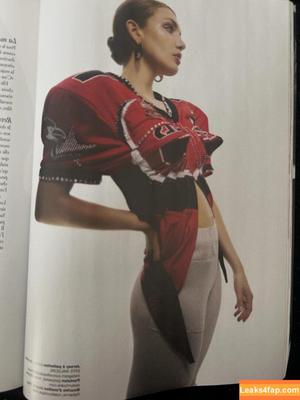 Sophie Nelisse фото #0128