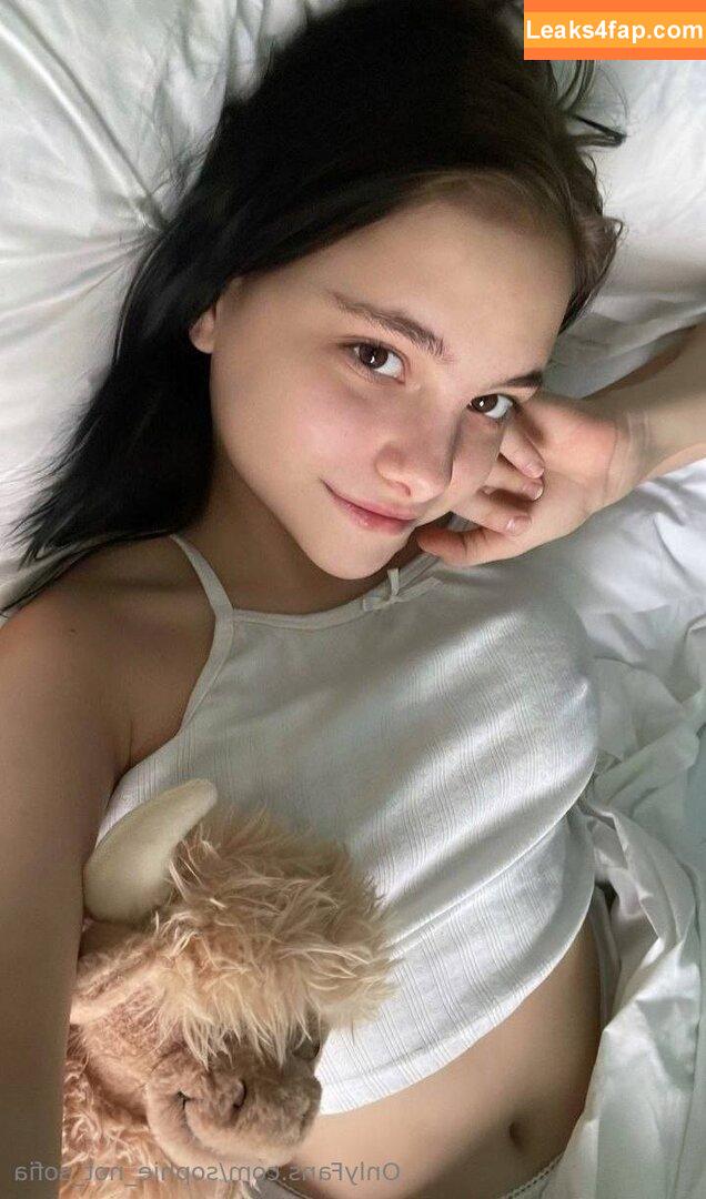 sophie_not_sofia /  leaked photo photo #0020