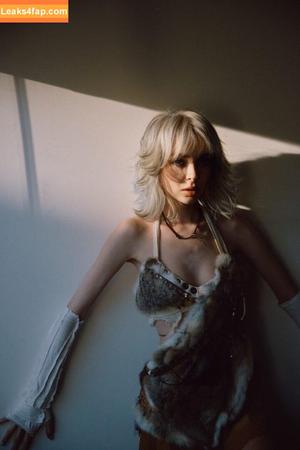 Sophie Powers photo #0086