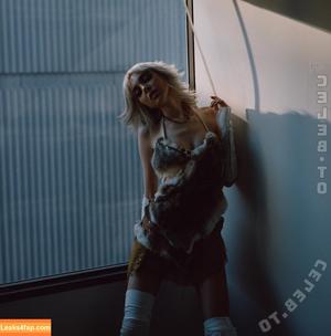 Sophie Powers photo #0148