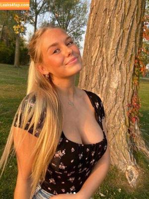 Sophie Riedemann photo #0395
