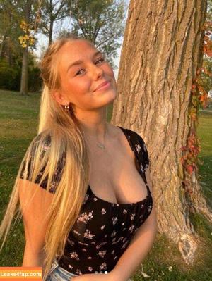Sophie Riedemann photo #0408
