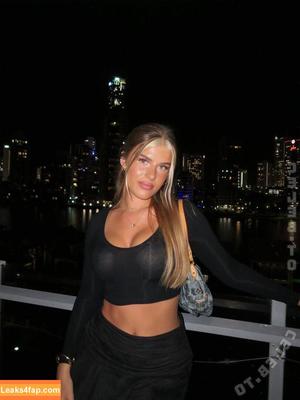 Sophie Schnur photo #0438