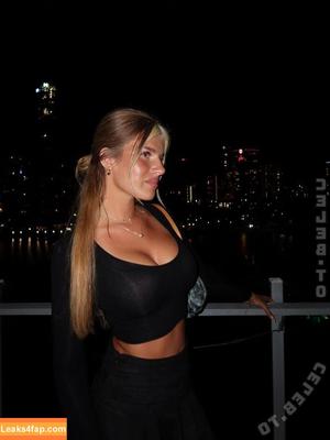 Sophie Schnur photo #0439