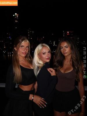 Sophie Schnur photo #0441