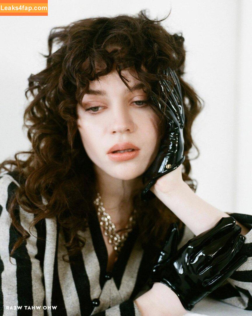 Sophie Thatcher / soapy.t слитое фото фото #0016