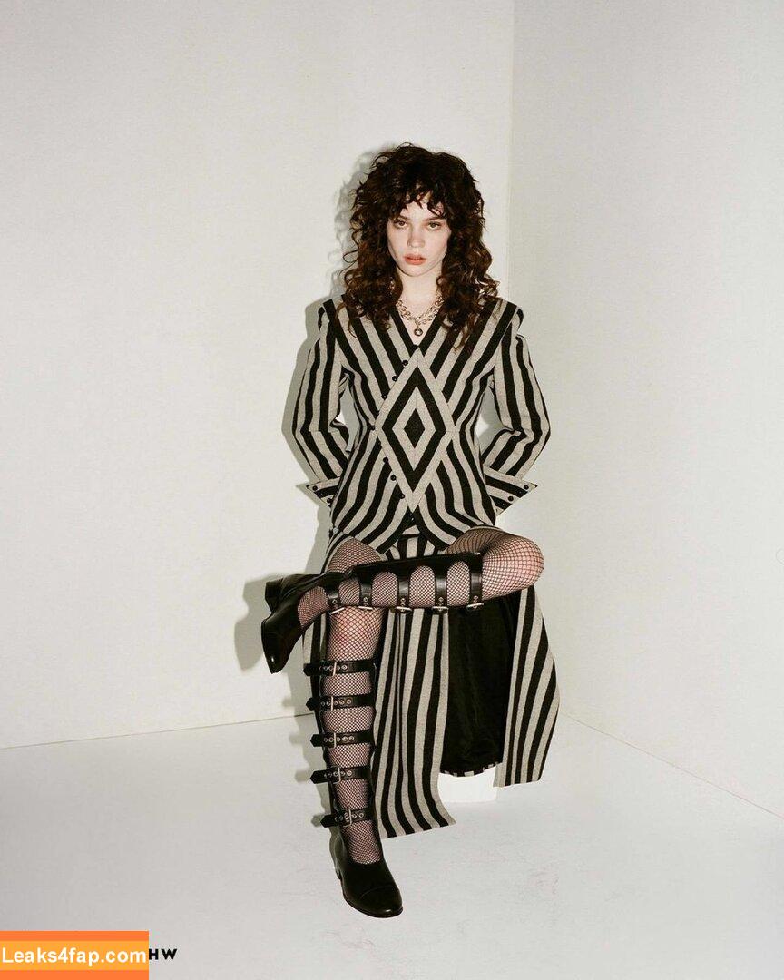 Sophie Thatcher / soapy.t слитое фото фото #0018