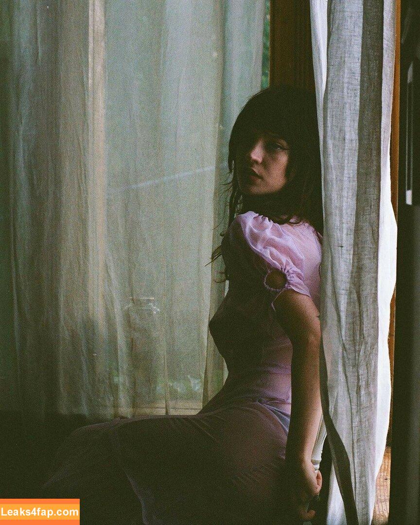 Sophie Thatcher / soapy.t слитое фото фото #0028