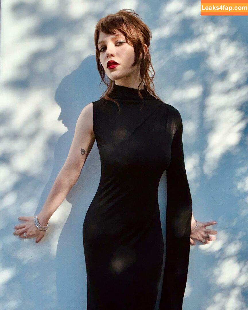 Sophie Thatcher / soapy.t слитое фото фото #0045