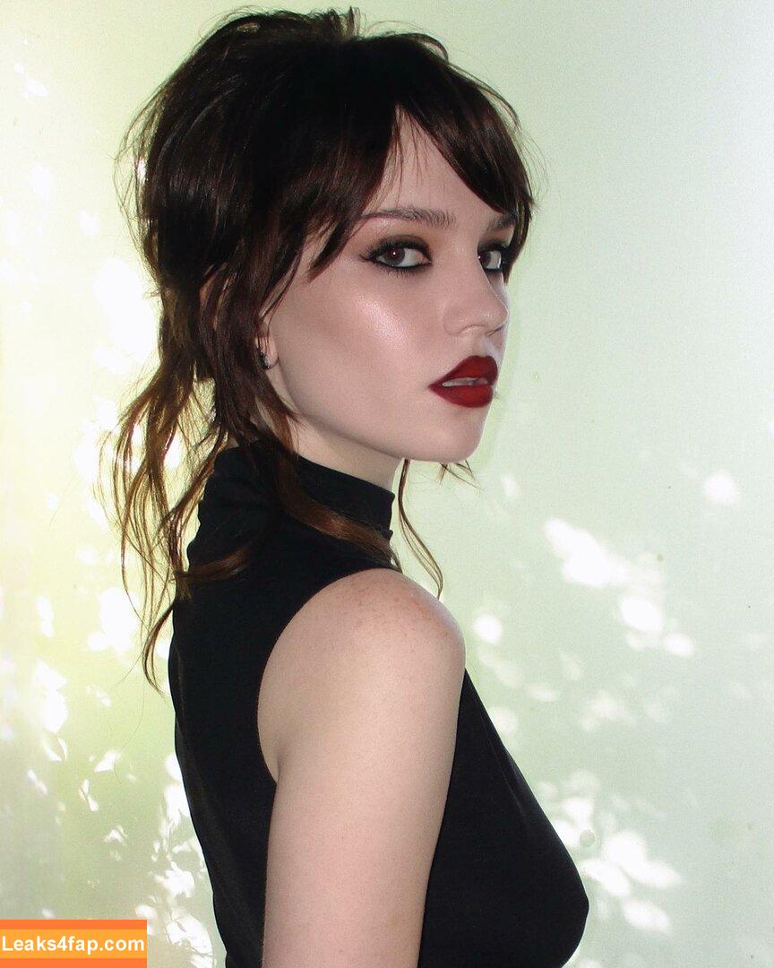 Sophie Thatcher / soapy.t слитое фото фото #0046