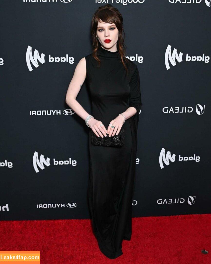 Sophie Thatcher / soapy.t слитое фото фото #0050