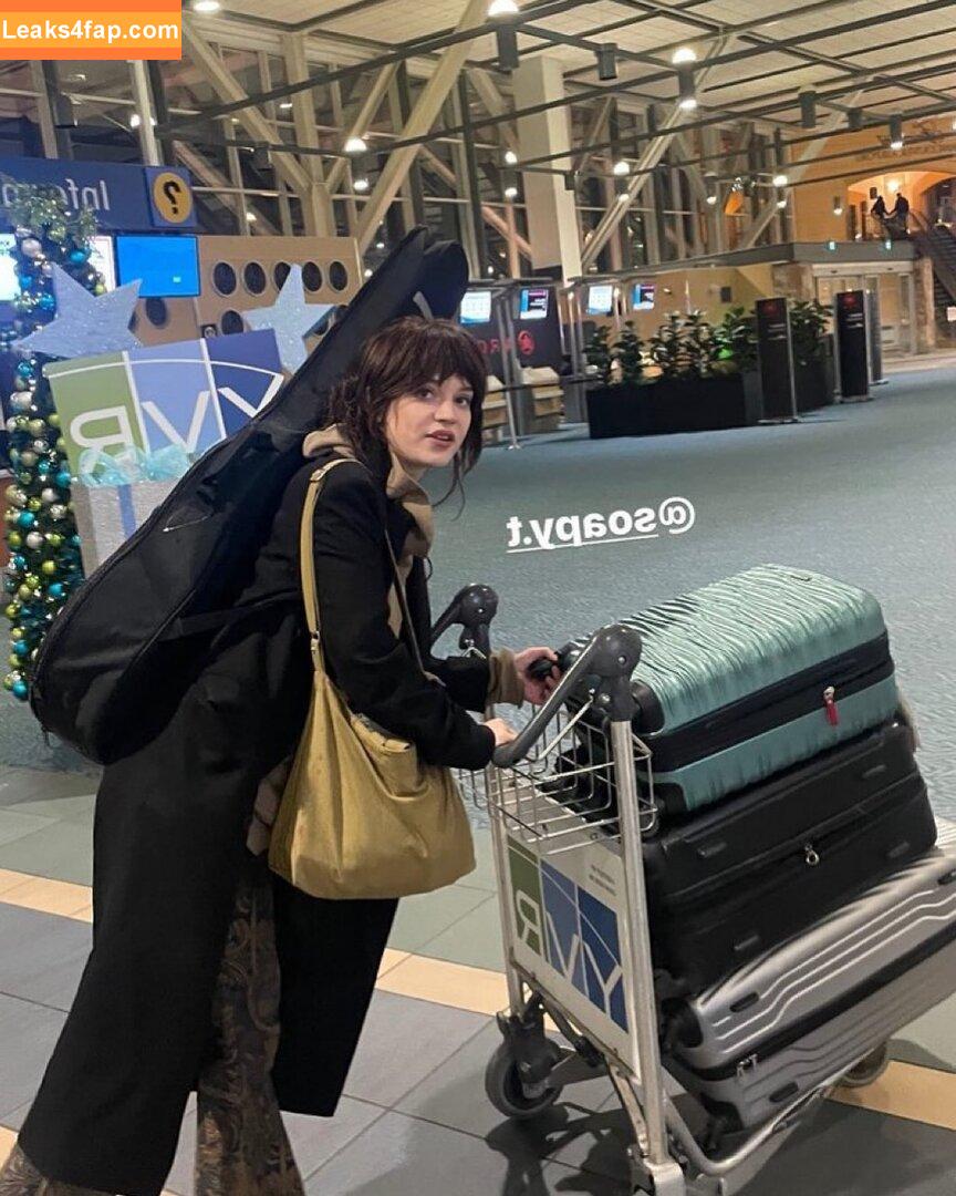 Sophie Thatcher / soapy.t leaked photo photo #0074
