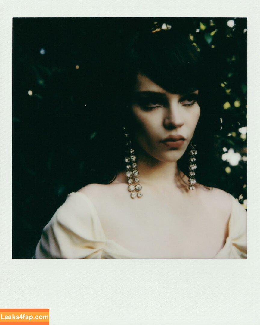 Sophie Thatcher / soapy.t слитое фото фото #0110