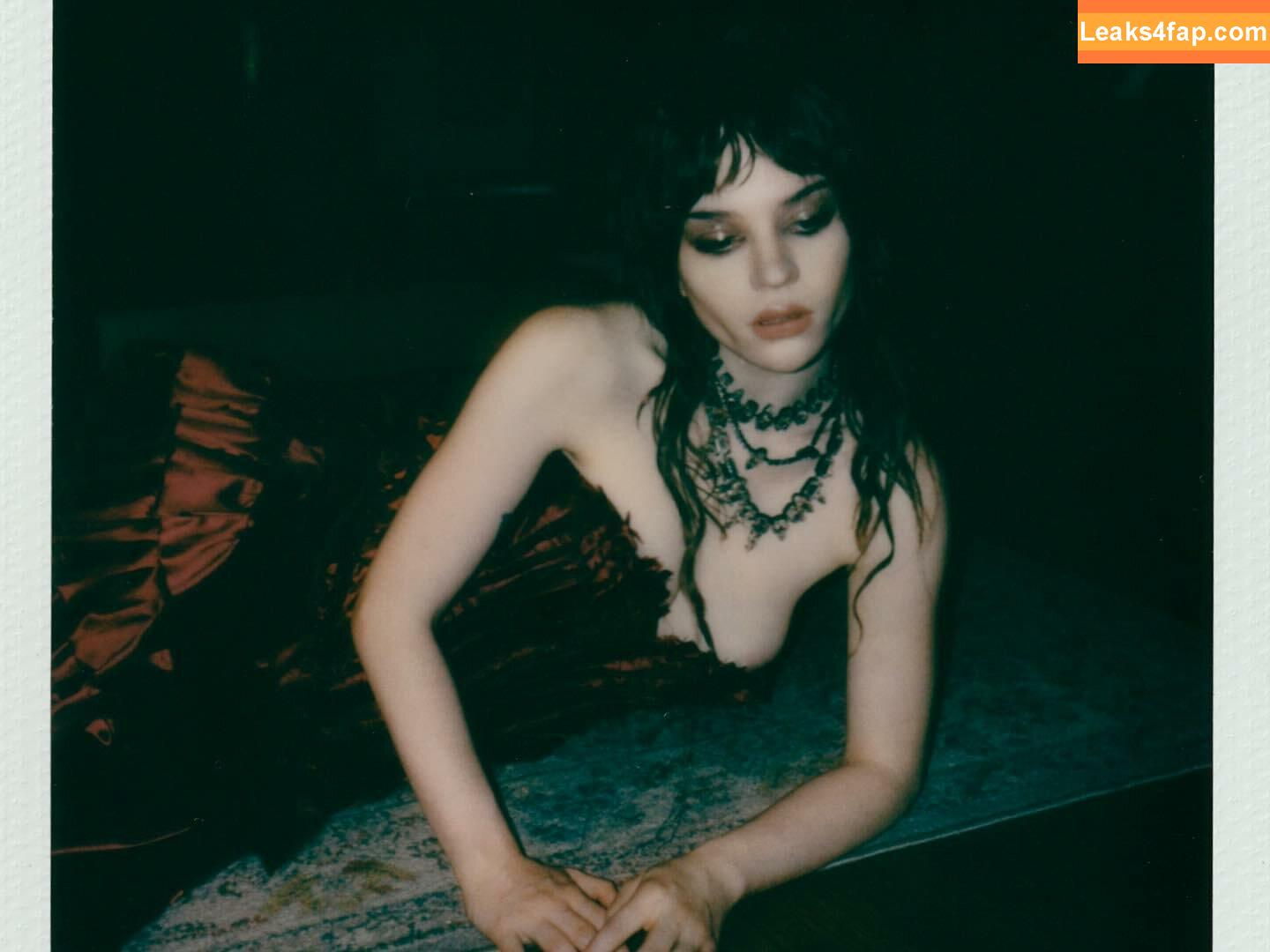 Sophie Thatcher / soapy.t leaked photo photo #0152