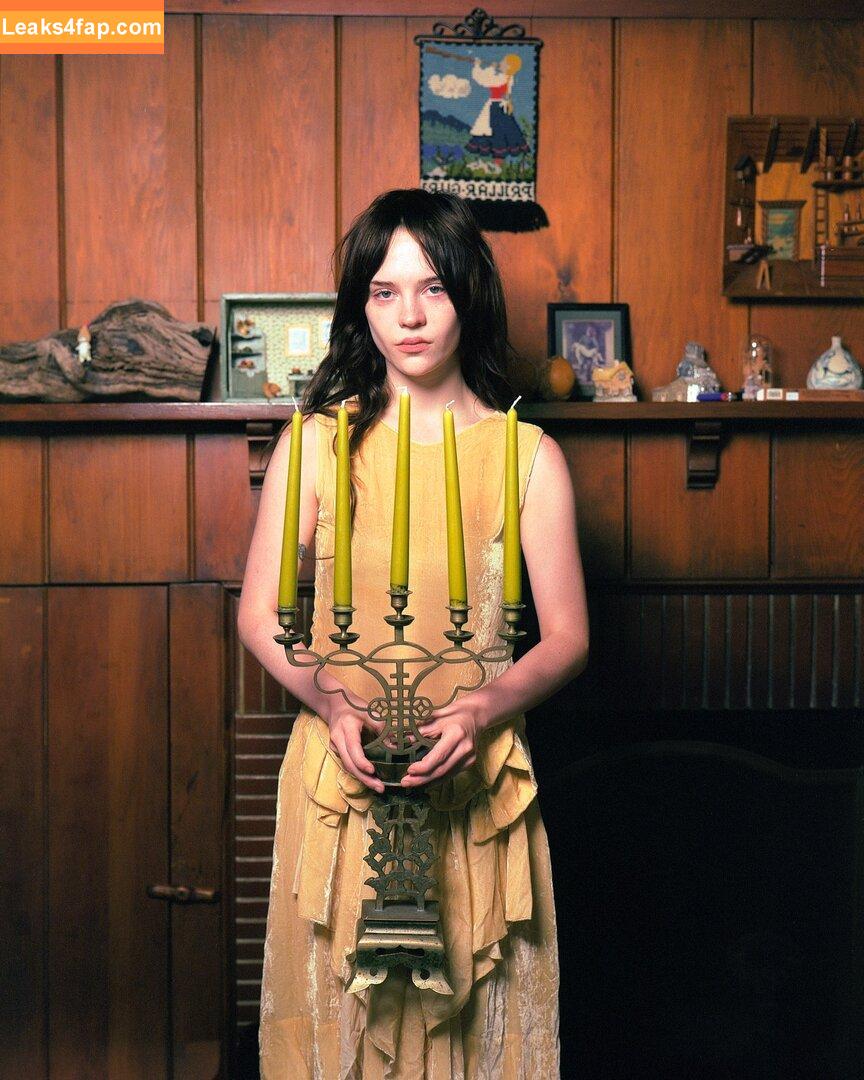 Sophie Thatcher / soapy.t leaked photo photo #0198
