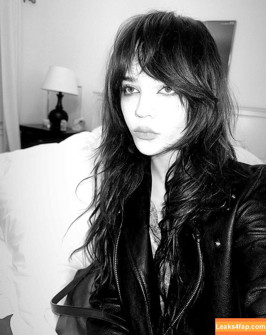 Sophie Thatcher / soapy.t leaked photo photo #0206