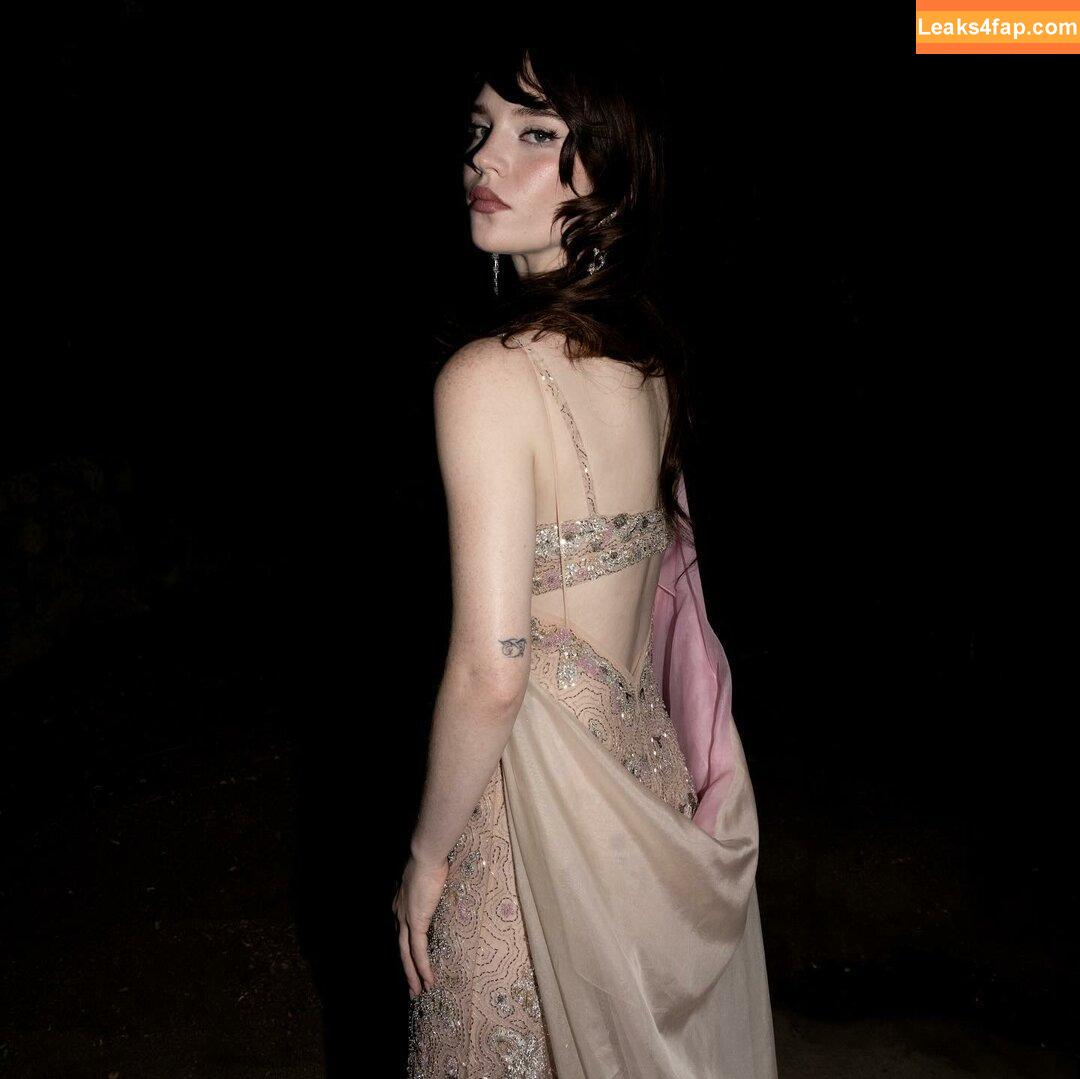 Sophie Thatcher / soapy.t leaked photo photo #0238
