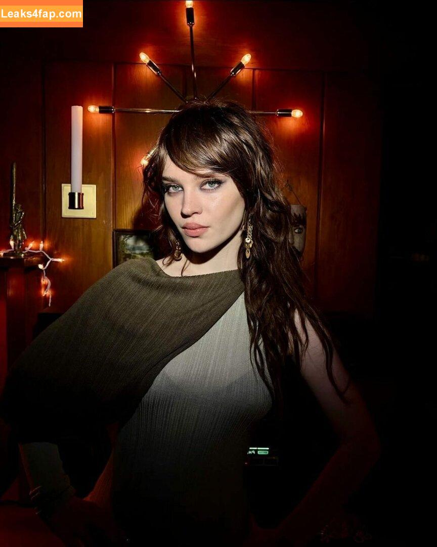 Sophie Thatcher / soapy.t leaked photo photo #0268