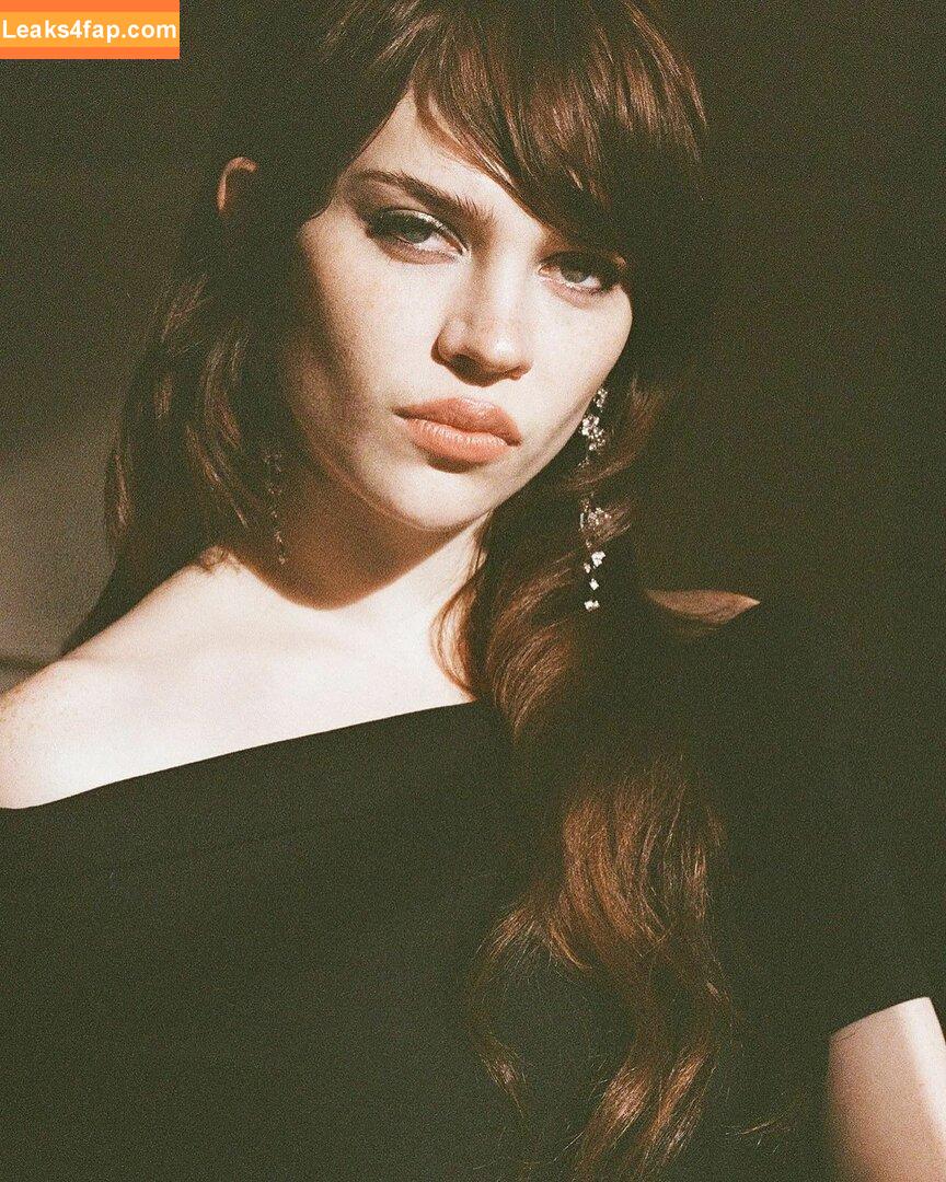 Sophie Thatcher / soapy.t leaked photo photo #0286