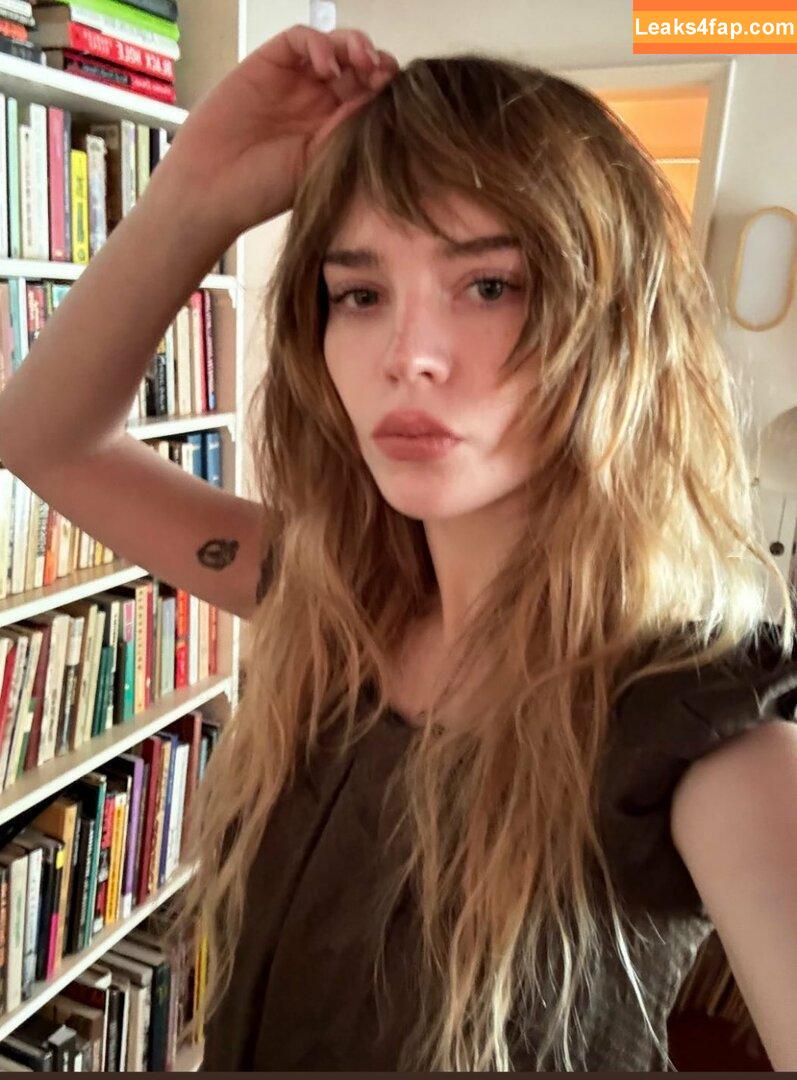 Sophie Thatcher / soapy.t leaked photo photo #0298