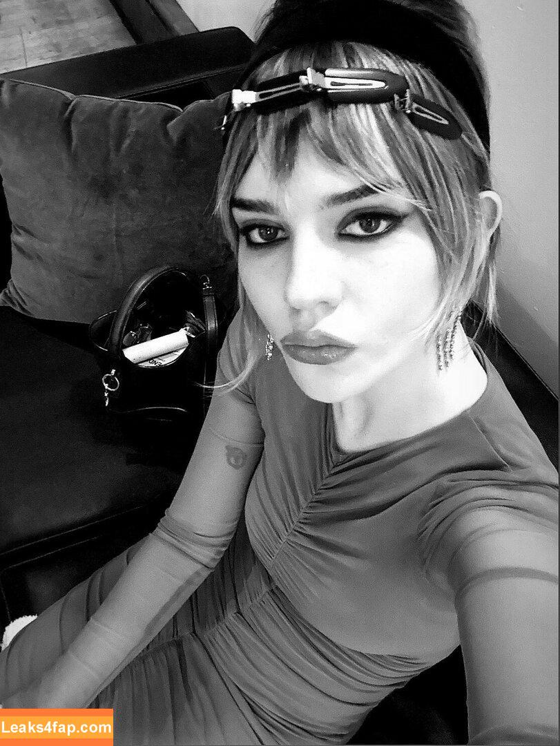 Sophie Thatcher / soapy.t leaked photo photo #0312