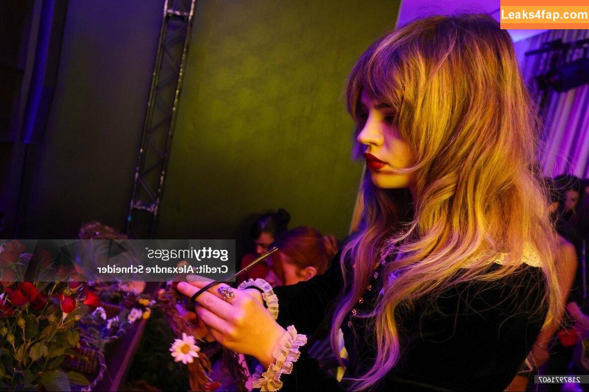Sophie Thatcher / soapy.t leaked photo photo #0344