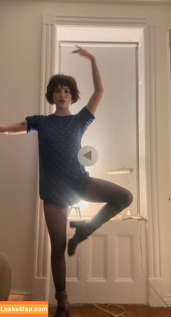 Sophie Thatcher / soapy.t leaked photo photo #0711