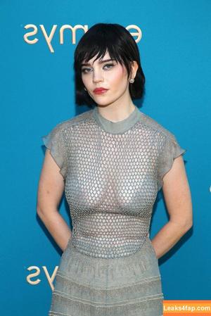 Sophie Thatcher фото #0005