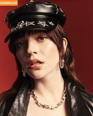 Sophie Thatcher фото #0009