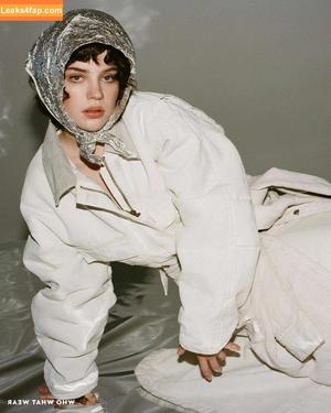 Sophie Thatcher фото #0015